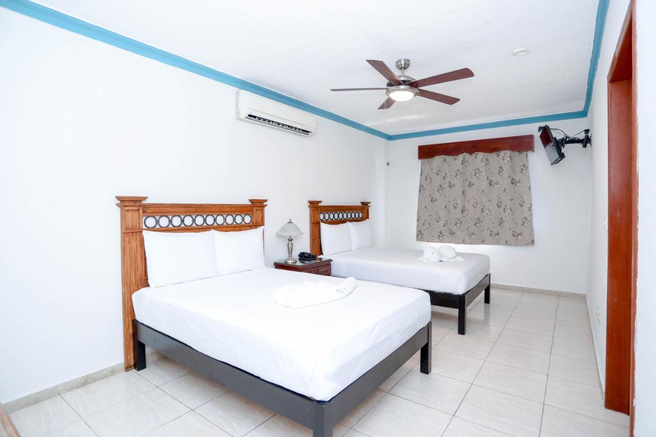 Hotel Avenida Cancún Esterno foto