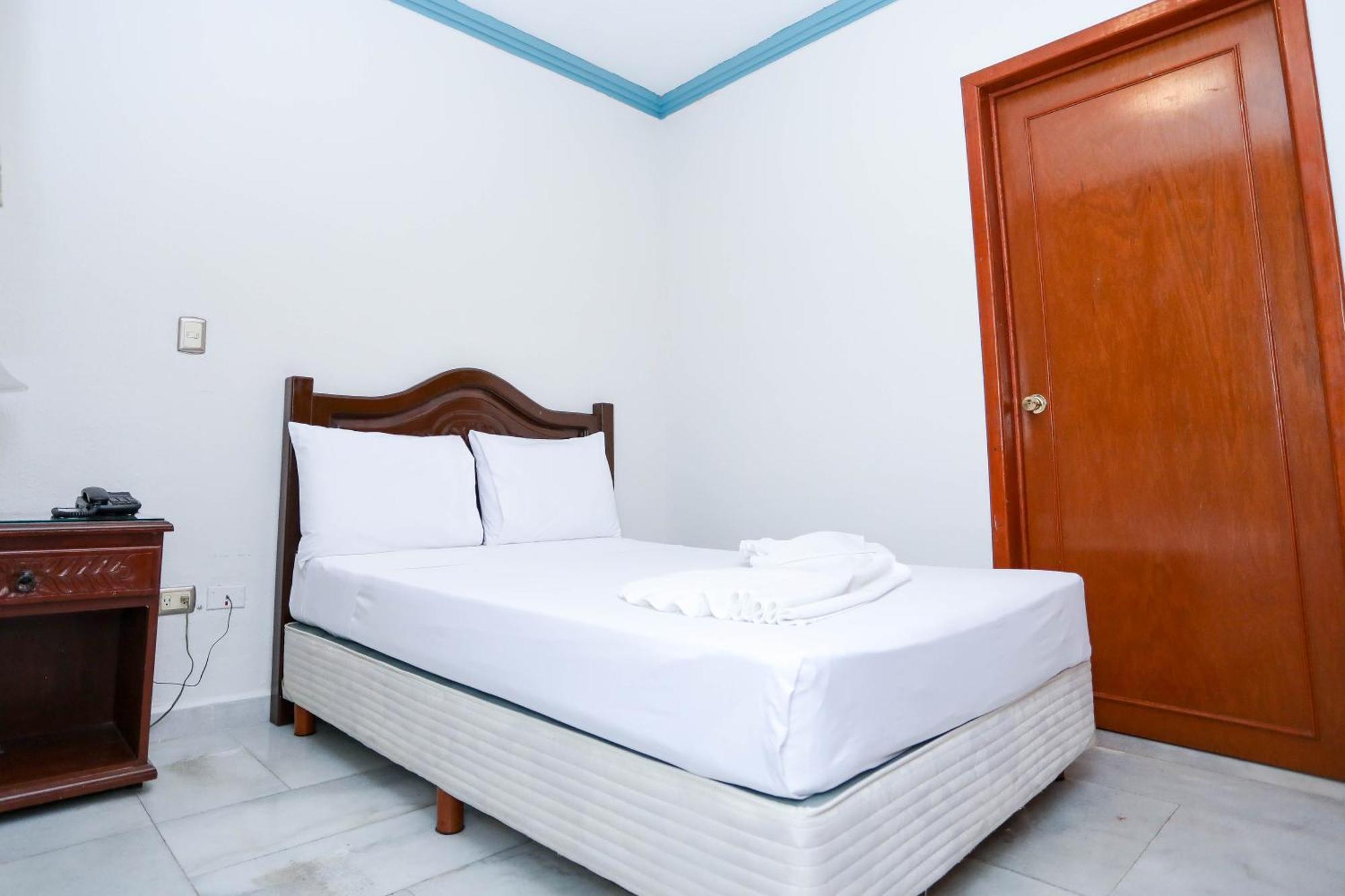 Hotel Avenida Cancún Esterno foto