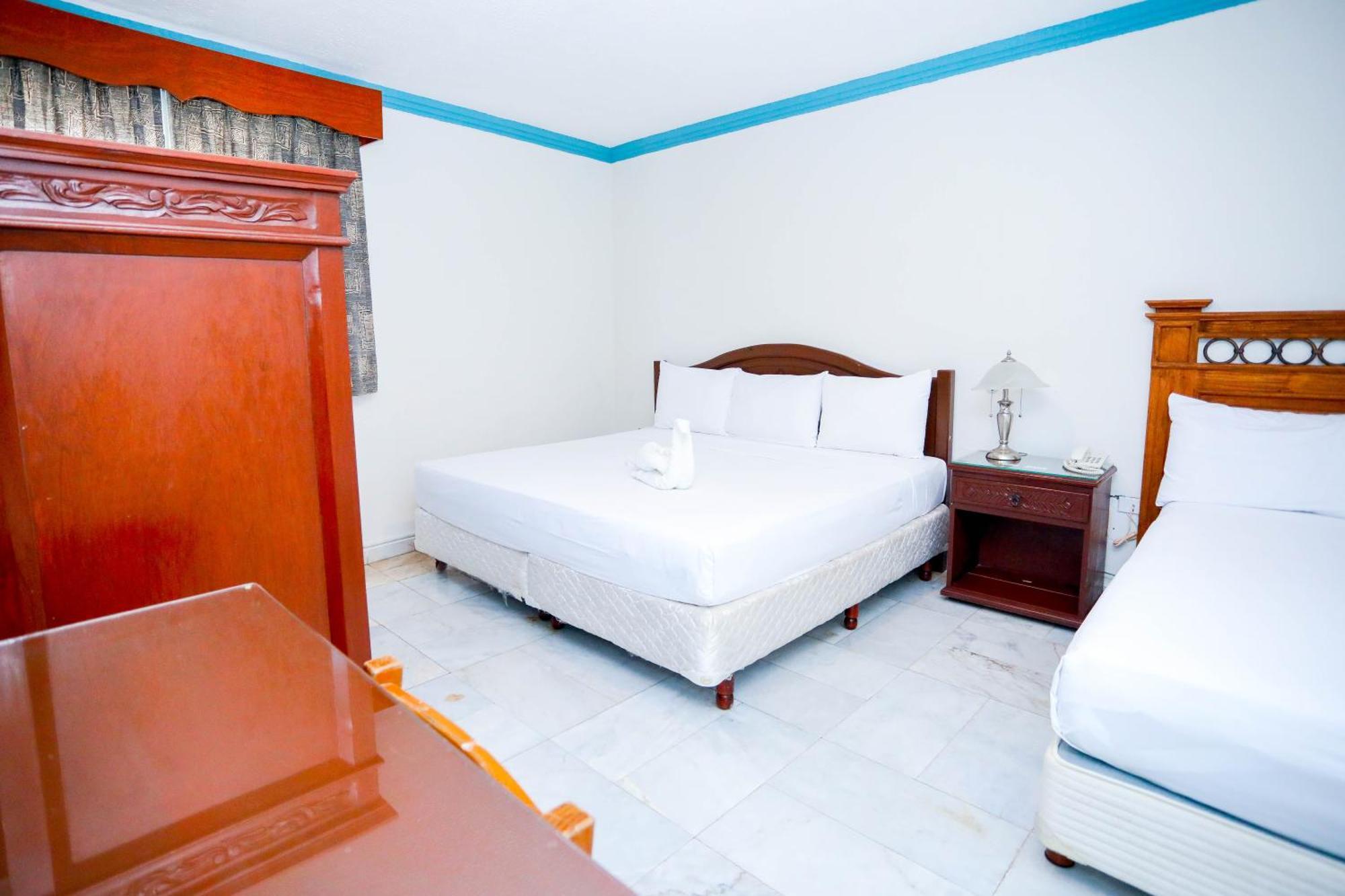 Hotel Avenida Cancún Esterno foto