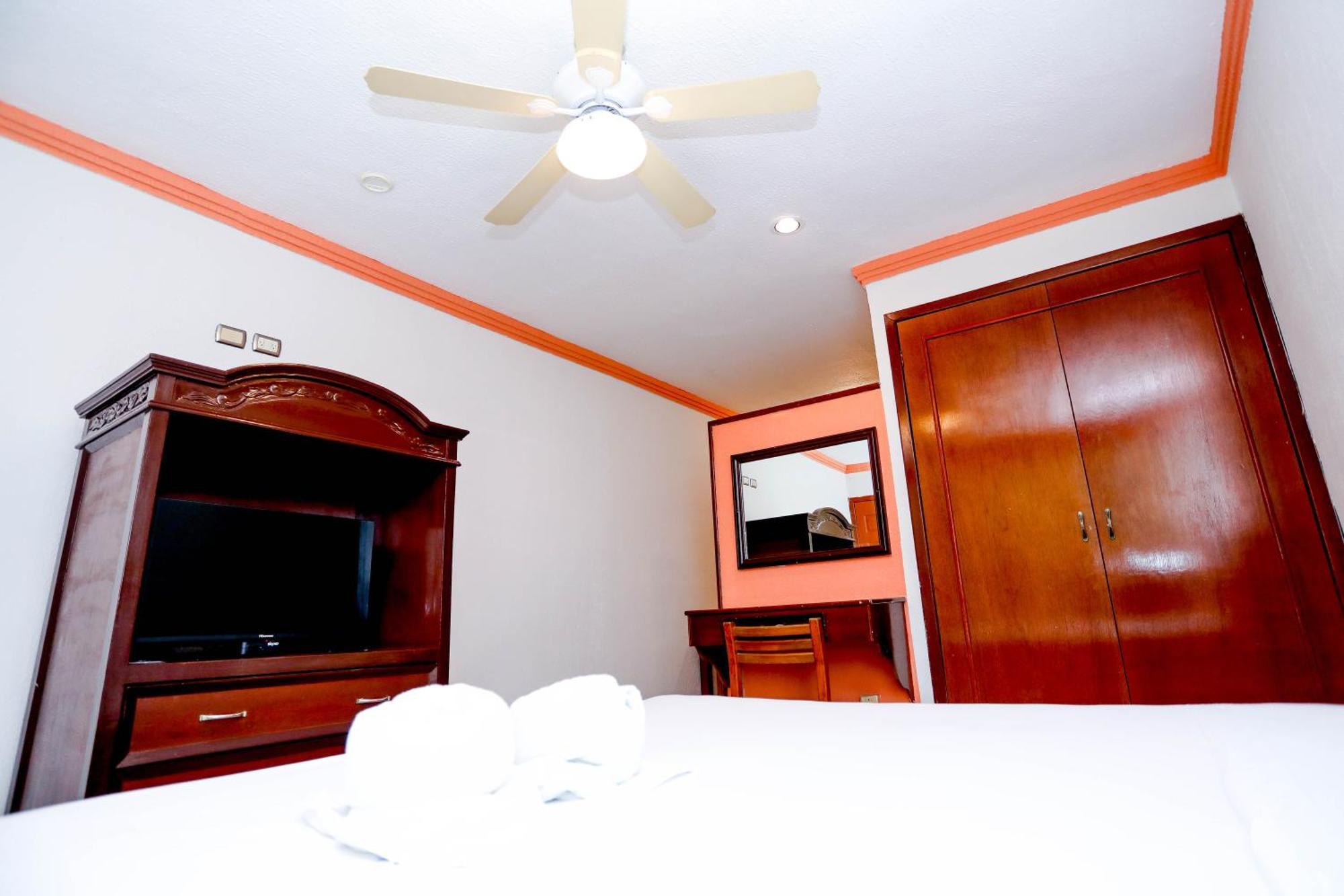 Hotel Avenida Cancún Esterno foto