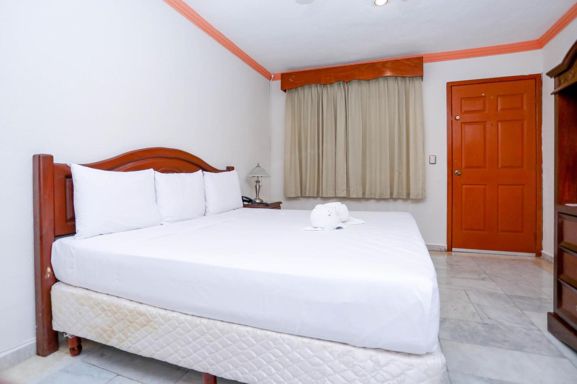 Hotel Avenida Cancún Esterno foto