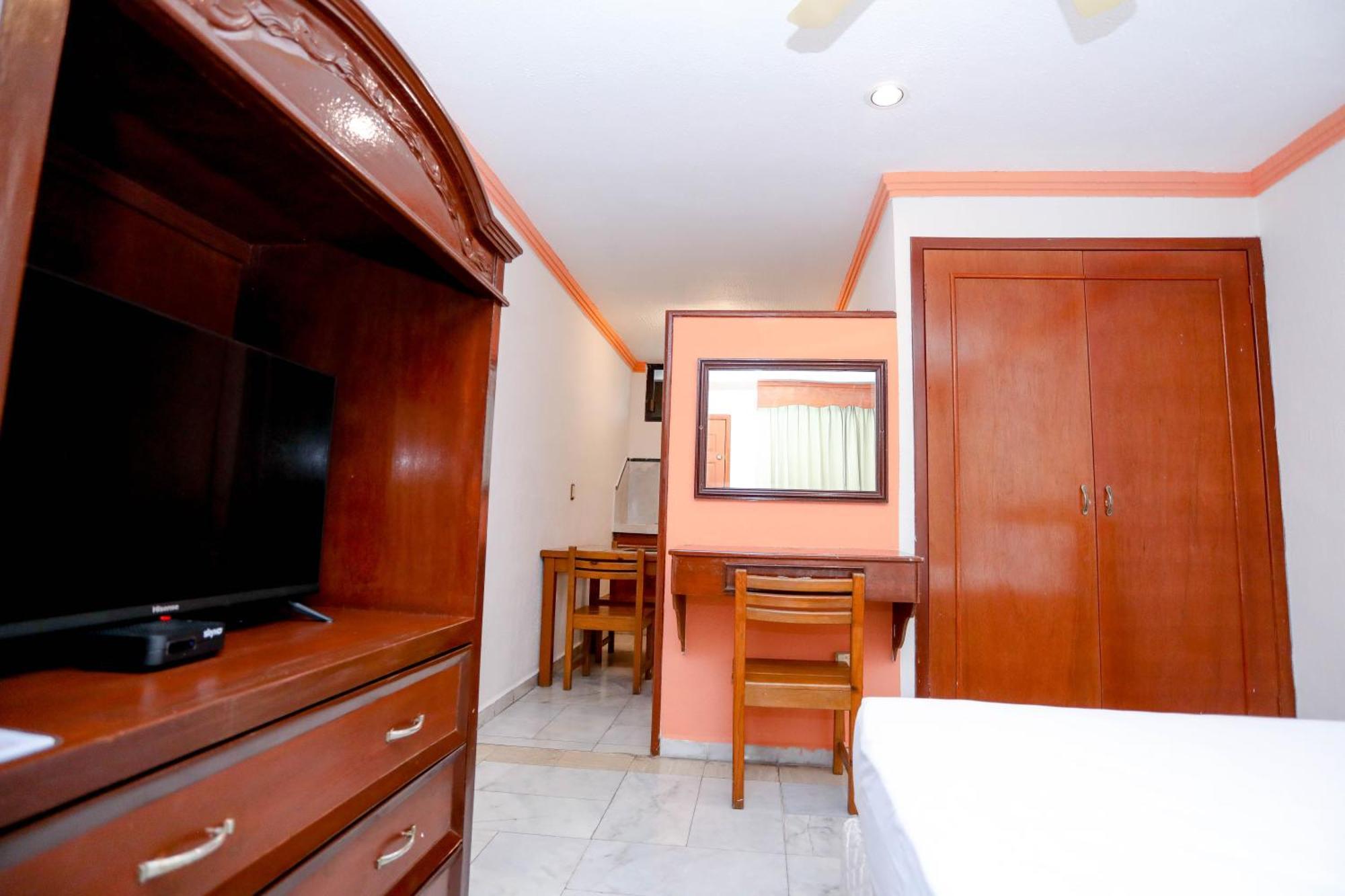 Hotel Avenida Cancún Esterno foto