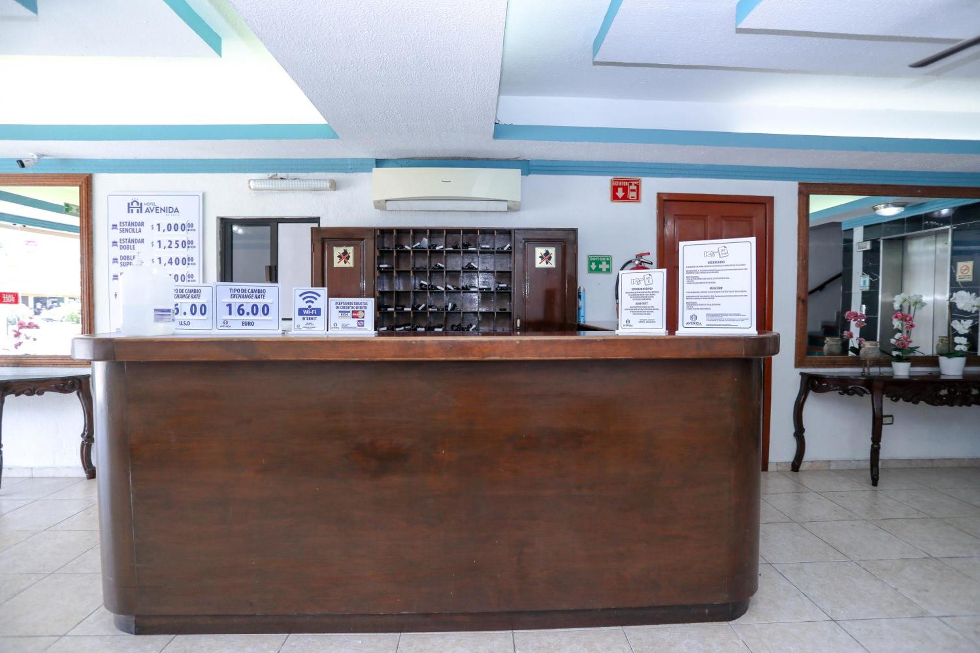 Hotel Avenida Cancún Esterno foto